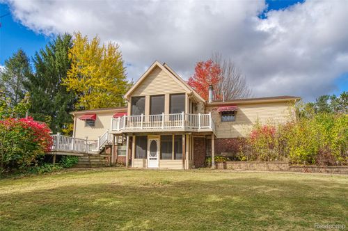 680 S Hacker Rd, Brighton, MI, 48114 | Card Image