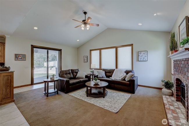 3716 Knowles Rd, House other with 3 bedrooms, 3 bathrooms and 2 parking in Wenatchee WA | Image 4