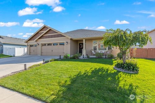 708 Summit Avenue, Moxee, WA, 98936 | Card Image