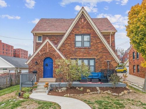 540 Lansdale Pl, Mt. Lebanon, PA, 15228-1218 | Card Image