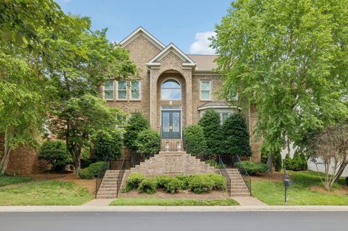 327 Whitworth Way, Nashville, TN, 37205-5017 | Card Image