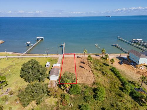 2225 Avenue A, San Leon, TX, 77539-9615 | Card Image