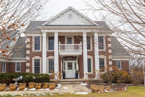 625 Ne 72nd St, Pleasant Hill, IA, 50327-8068 | Card Image