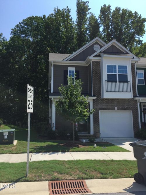 637 Briarcliff St, Apex, NC, 27502-1238 | Card Image