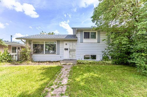 1724 54 Street Se, Calgary, AB, T2A1W8 | Card Image