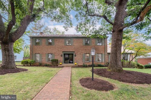 1224 Perry William Dr, MCLEAN, VA, 22101-2322 | Card Image