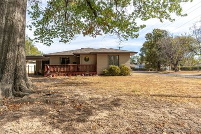 524 S 6th, House other with 3 bedrooms, 2 bathrooms and null parking in Okemah OK | Image 2