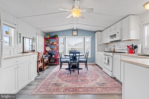 525 Canter Rd, WILMINGTON, DE, 19810-1021 | Card Image