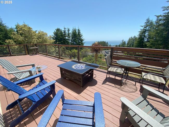 97661 Marina Heights Loop, House other with 3 bedrooms, 3 bathrooms and 2 parking in Brookings OR | Image 14