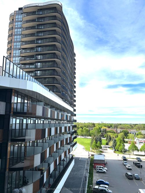 652-18 Esther Shiner Boulevard, North York, ON, M2K0J6 | Card Image