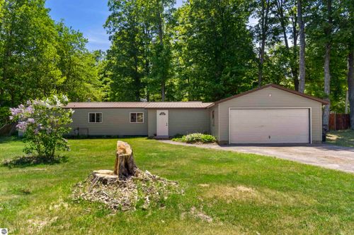 9077 Homestead Rd, Benzonia, MI, 49616-9758 | Card Image