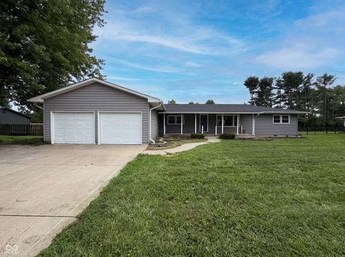 902 W Highland Dr, Shelbyville, IN, 46176-9649 | Card Image