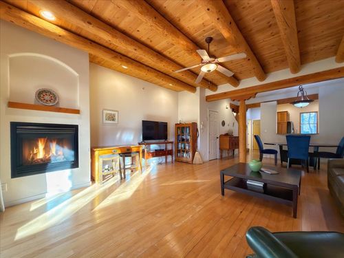 apt-197-601 W San Mateo Rd, Santa Fe, NM, 87505-2902 | Card Image