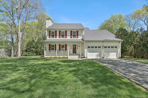 15 Rosebriar Ln, East Quogue, NY, 11942-4418 | Card Image