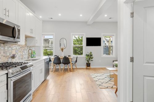3-338 Hurley St, Cambridge, MA, 02141-2018 | Card Image