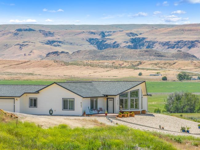 8142 Us Highway 95, House other with 3 bedrooms, 2 bathrooms and 2 parking in Marsing ID | Image 47