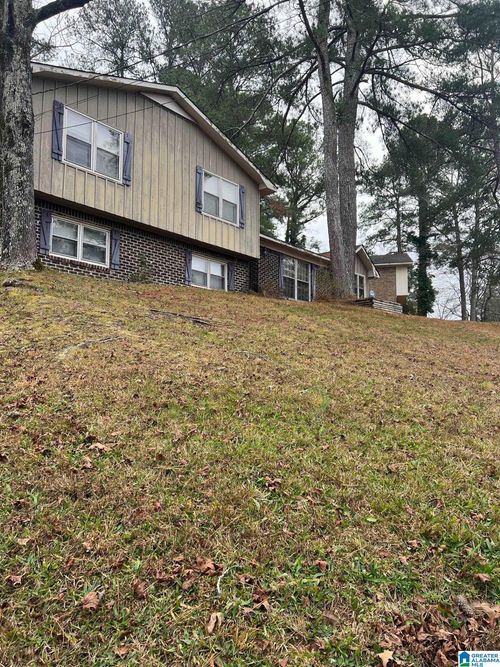 2747 6th St Ne, CENTER POINT, AL, 35215-2103 | Card Image