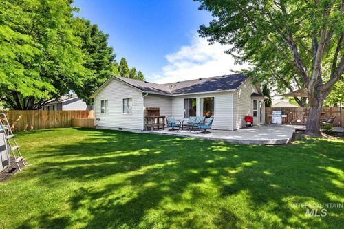 1050 W Verbena Dr, Meridian, ID, 83642-7741 | Card Image