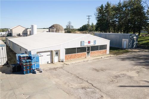 515 Walnut St, Oskaloosa, KS, 66066-4164 | Card Image
