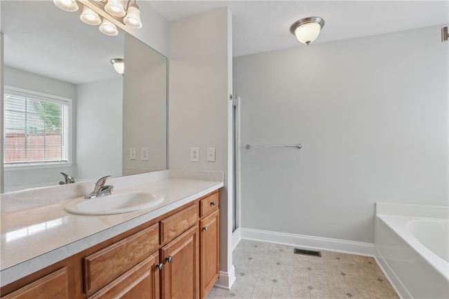 199 Rocky Shoals Trl, House other with 3 bedrooms, 2 bathrooms and 2 parking in Mount Airy GA | Image 12