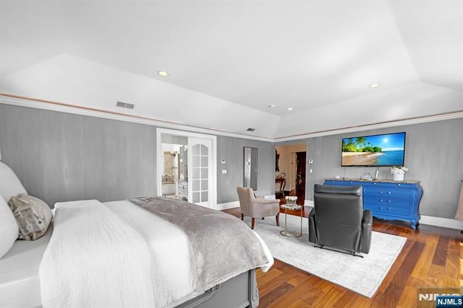 10 Fox Ter, House other with 6 bedrooms, 8 bathrooms and null parking in Cliffside Park NJ | Image 23