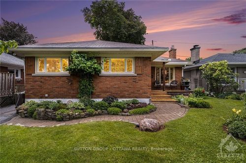 {{alt}} | Card Image