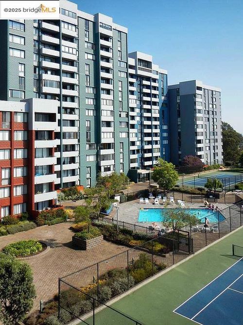 apt-226-555 Pierce St, Albany, CA, 94706-1011 | Card Image