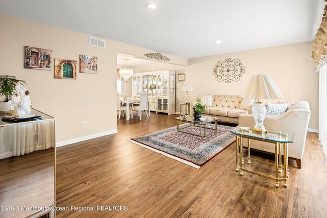 2 Minuteman Ct, House other with 4 bedrooms, 4 bathrooms and null parking in OLD BRIDGE NJ | Image 8