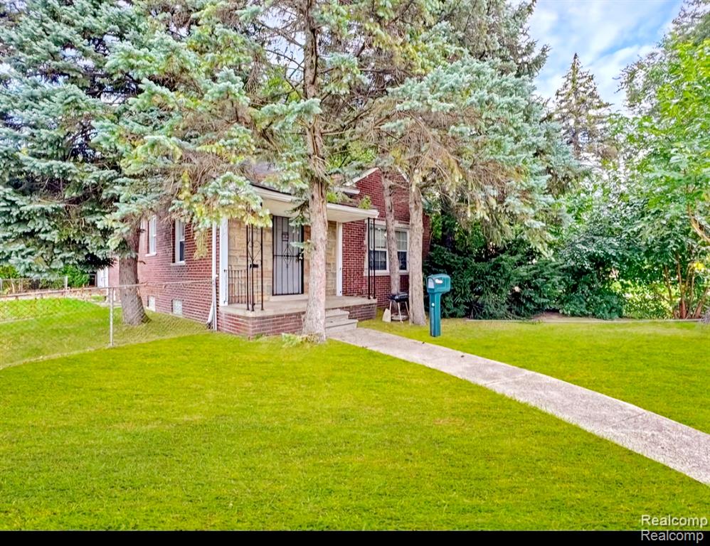 Strasburg St, Detroit, MI 48205