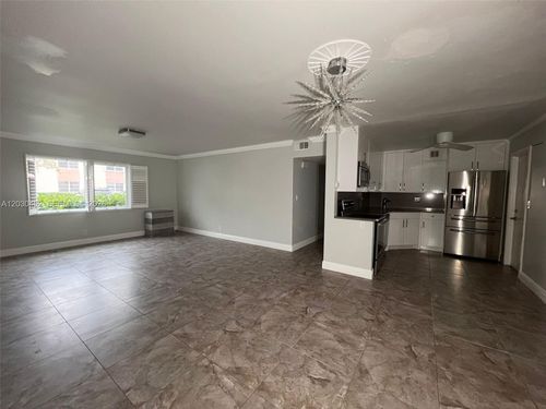 105f-136 Ne 19th Ct, Wilton Manors, FL, 33305-1070 | Card Image