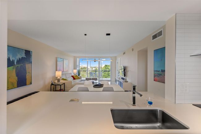 APT-603 - 2661 S Course Dr, Condo with 2 bedrooms, 2 bathrooms and null parking in Pompano Beach FL | Image 8