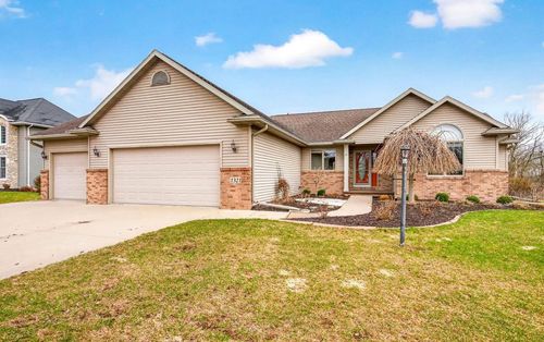 1321 Shooting Star Drive, NEENAH, WI, 54956 | Card Image