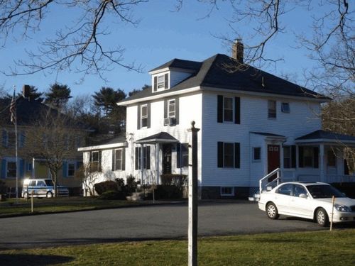 646 Broadway, Raynham, MA, 02767-1735 | Card Image