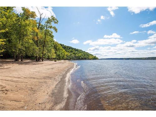241 Starrwood, HUDSON, WI, 54016-7174 | Card Image
