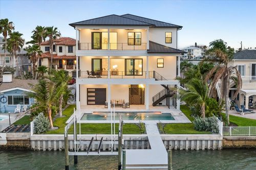 820 Bay Point Dr, MADEIRA BEACH, FL, 33708-2317 | Card Image
