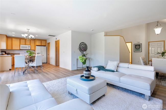 19218 26 Th Ave Se, Condo with 3 bedrooms, 3 bathrooms and null parking in Bothell WA | Image 6