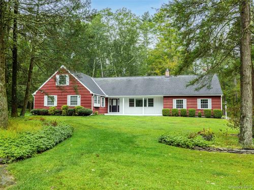 10 Niles Dr, Woodstock, NY, 12498-2605 | Card Image