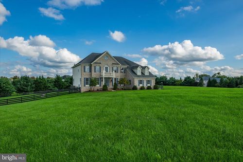 37957 Piggott Bottom Rd, PURCELLVILLE, VA, 20132-9644 | Card Image