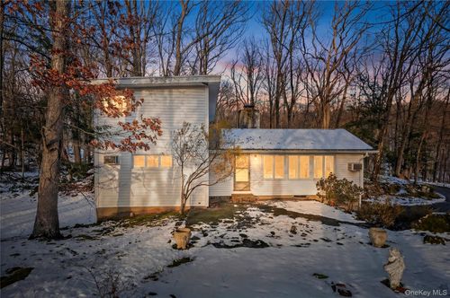 1471 W Old Logging Road, Yorktown, NY, 10598 | Card Image