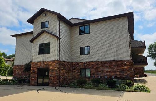 1505 E Melgaard Rd, ABERDEEN, SD, 57401-9014 | Card Image