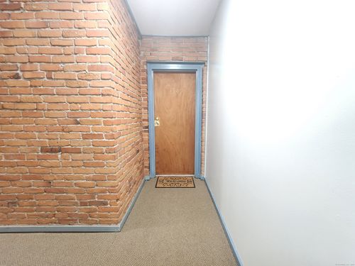 apt-i3-18 Townley St, Hartford, CT, 06105-1864 | Card Image