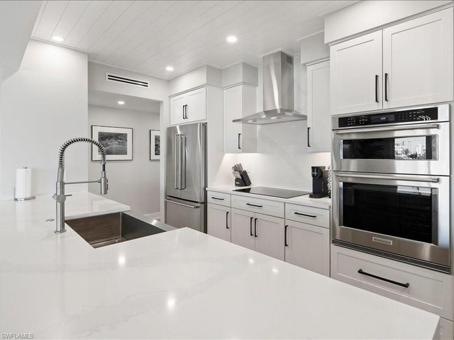 B305 - 1036 S Collier Blvd, Condo with 3 bedrooms, 3 bathrooms and 1 parking in MARCO ISLAND FL | Image 12