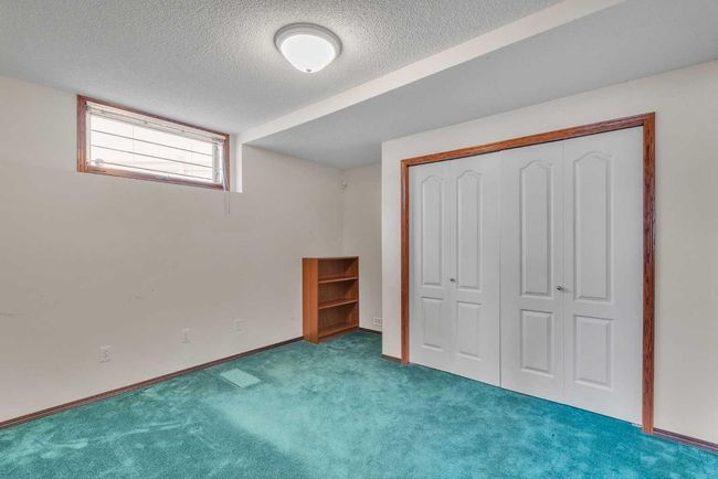 121 Patterson Mount Sw, House other with 5 bedrooms, 4 bathrooms and 4 parking in Calgary AB | Image 37