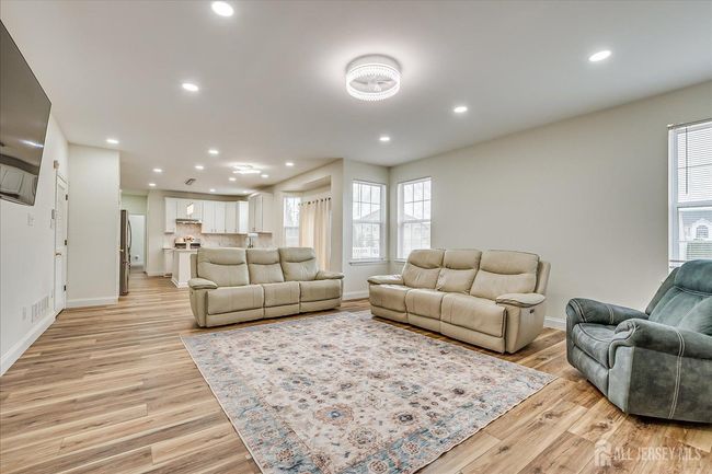 37 Keswick Rd, House other with 5 bedrooms, 3 bathrooms and null parking in East Windsor NJ | Image 18