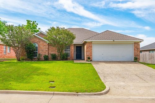 622 Coal Creek Dr, Mansfield, TX, 76063-7662 | Card Image