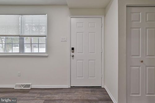 b5-305 S Warminster Road, HATBORO, PA, 19040 | Card Image