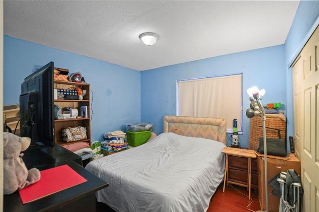 2846 W 75 Th Ter, House other with 3 bedrooms, 2 bathrooms and null parking in Hialeah FL | Image 9