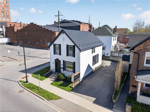 48 Carlisle St, Saint Catharines, ON, L2R4H4 | Card Image