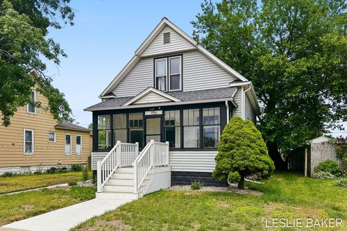 156 W 18th St, Holland, MI, 49423-4121 | Card Image