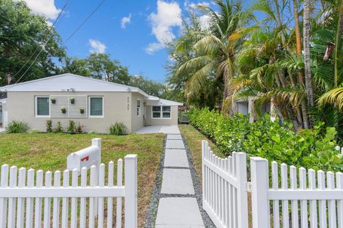 2737 Harding St, Hollywood, FL, 33020-1819 | Card Image